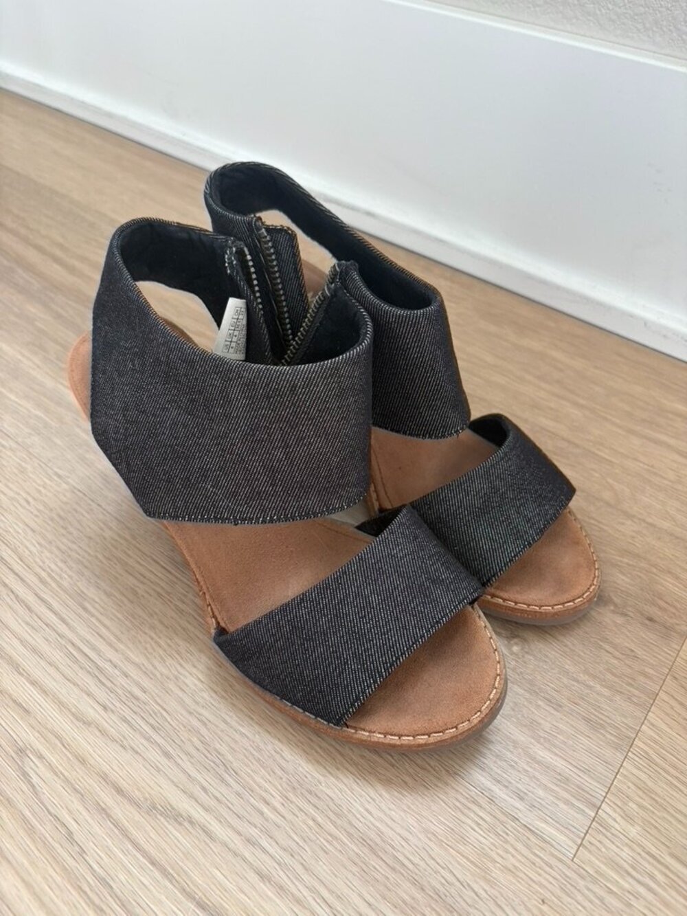 Toms Denim Heeled Sandals Dark Side Zip Size 6